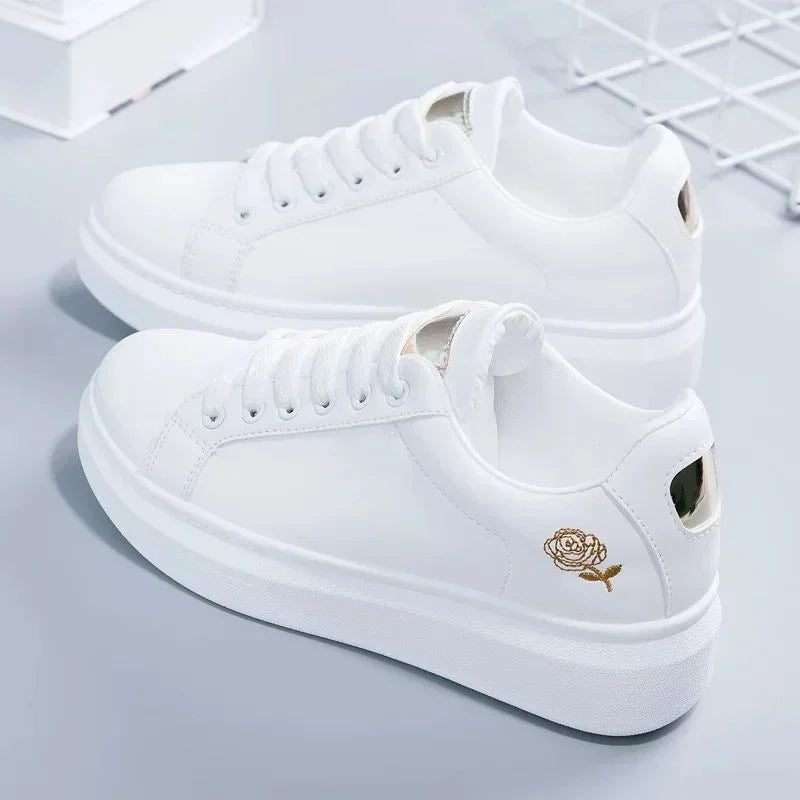Sneakers Donna Traspiranti con Ricamo Floreale – Comode e Casual