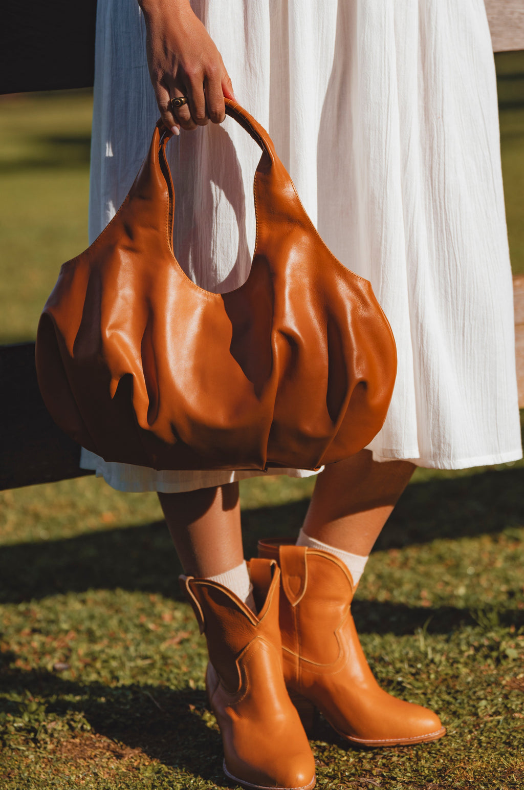 Borsa Tote Velara in Pelle Morbida Effetto Slouchy