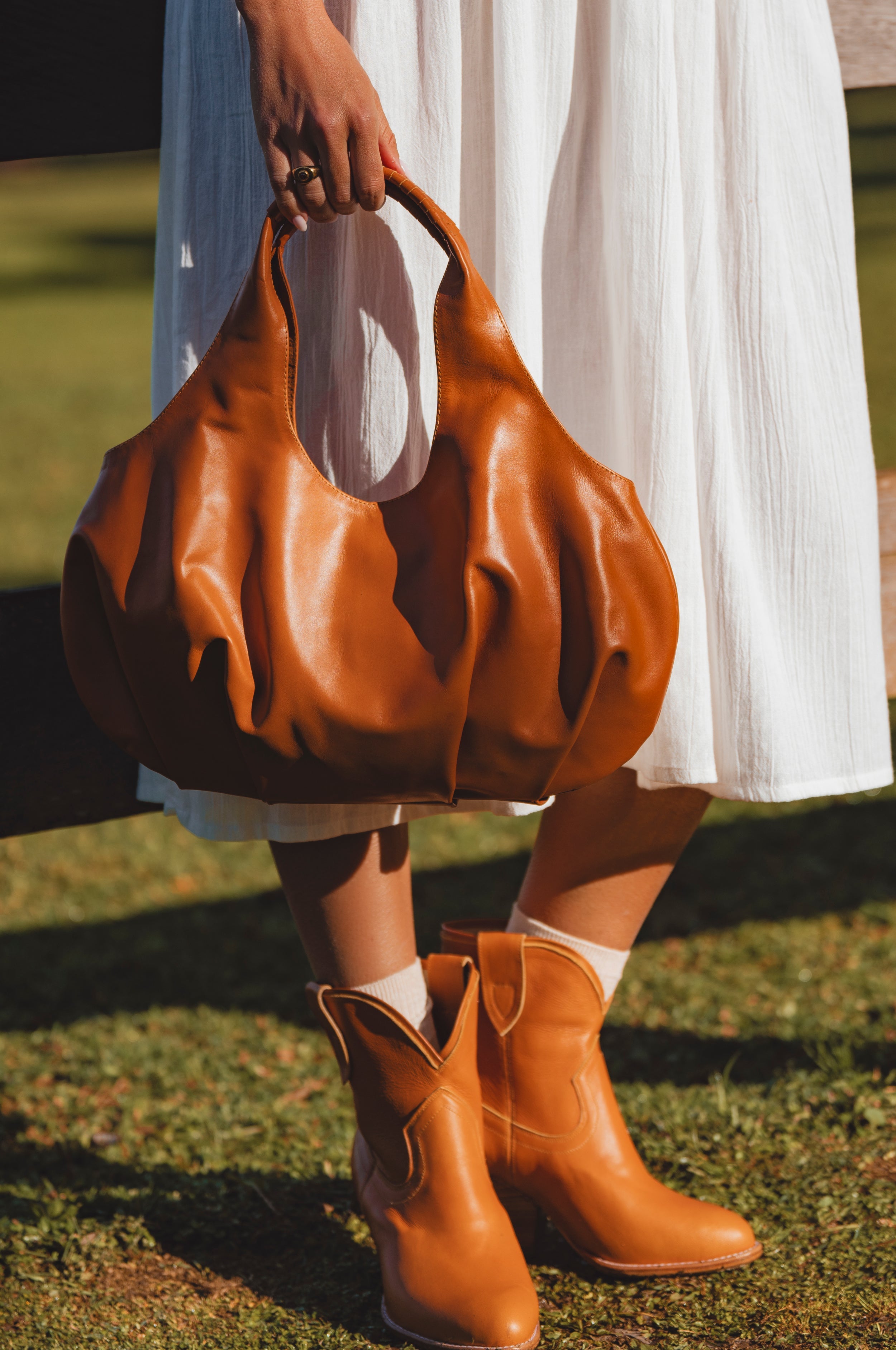 Borsa Tote Velara in Pelle Morbida Effetto Slouchy